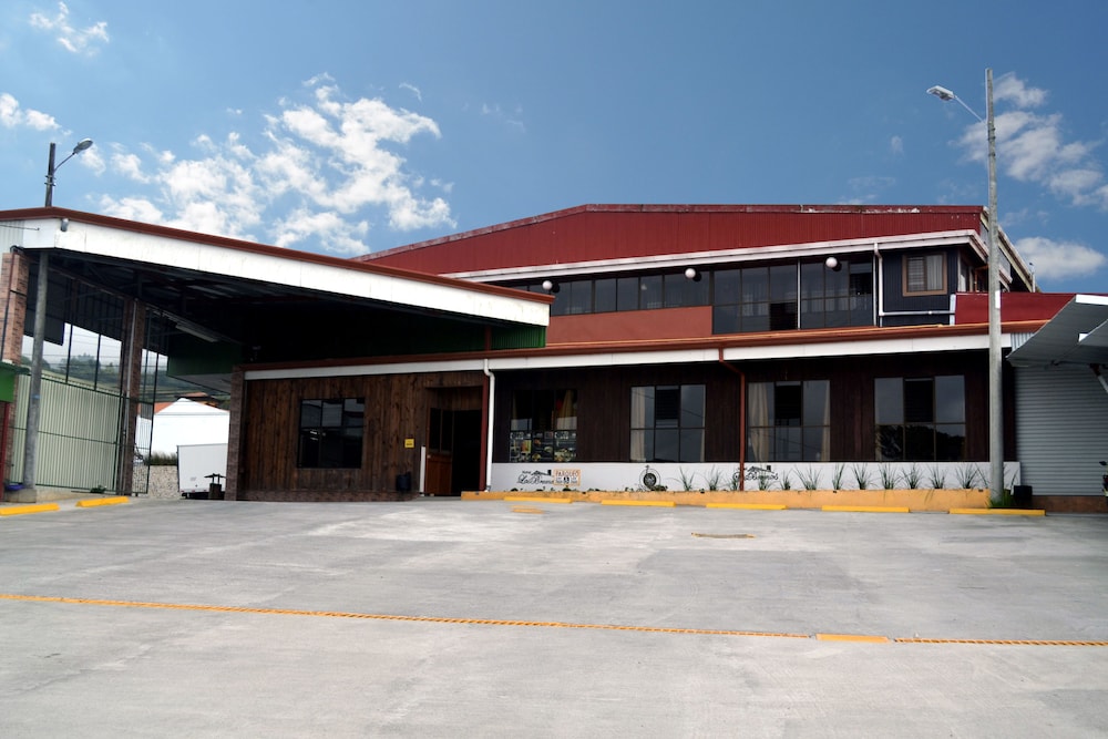 Hotel Las Brumas - Image 1