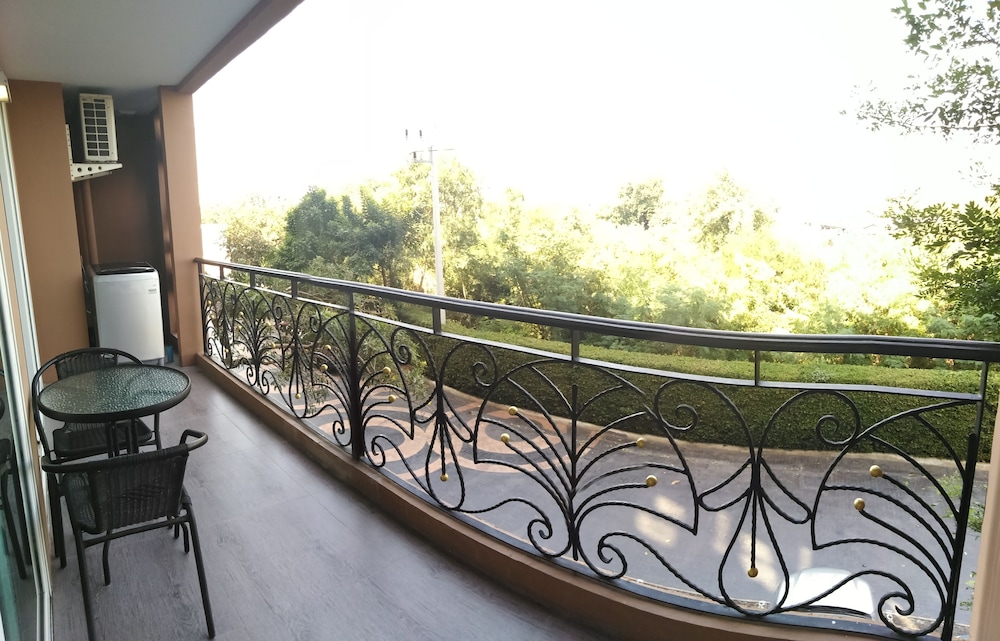 Atlantis Condo