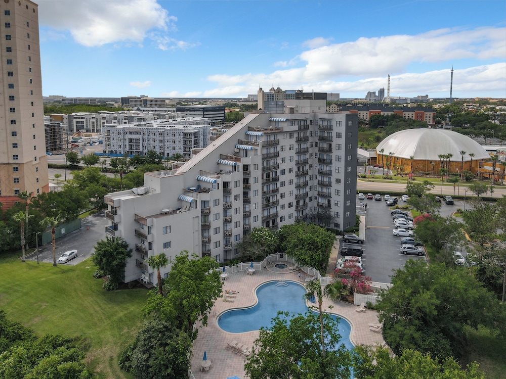 Premium Condos near Universal Studios