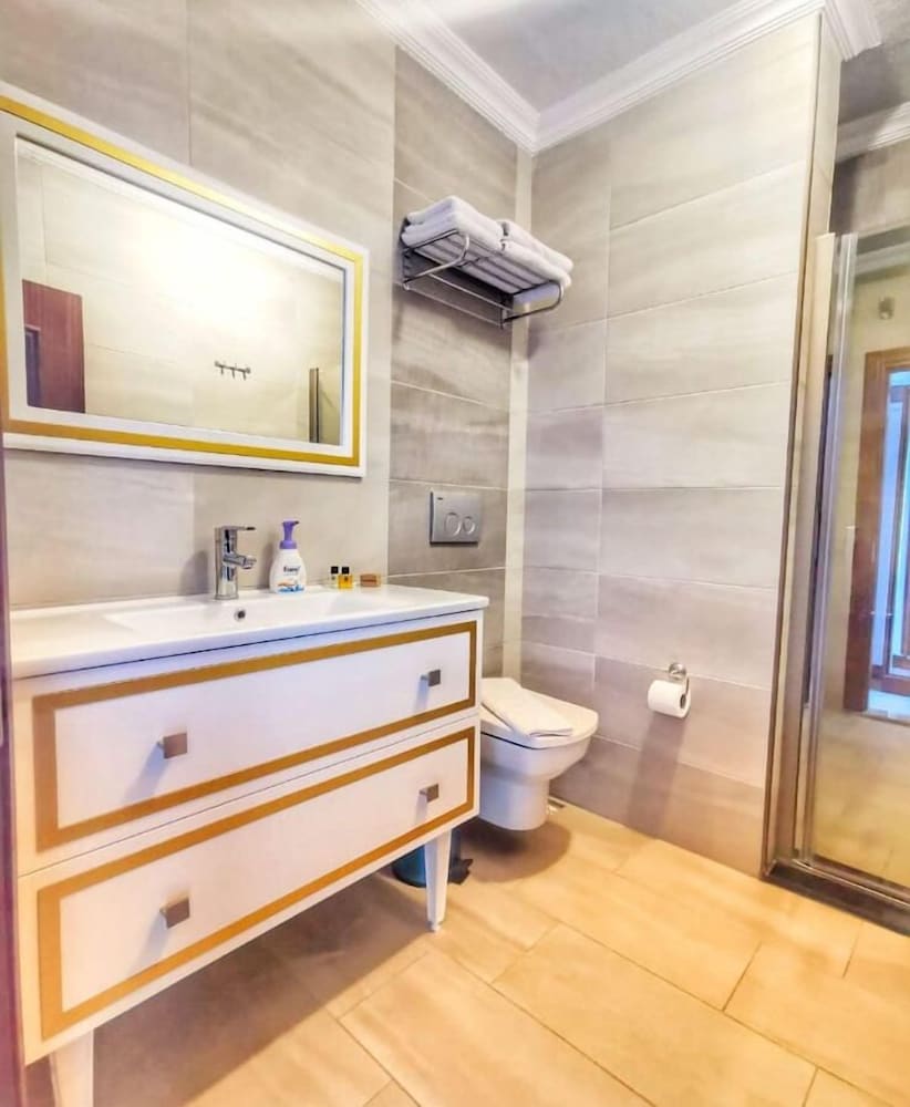 Bozcaada Fahri Otel - Image 21