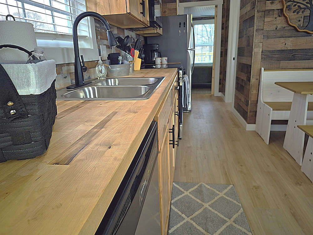 Redbud Tiny Home Resort