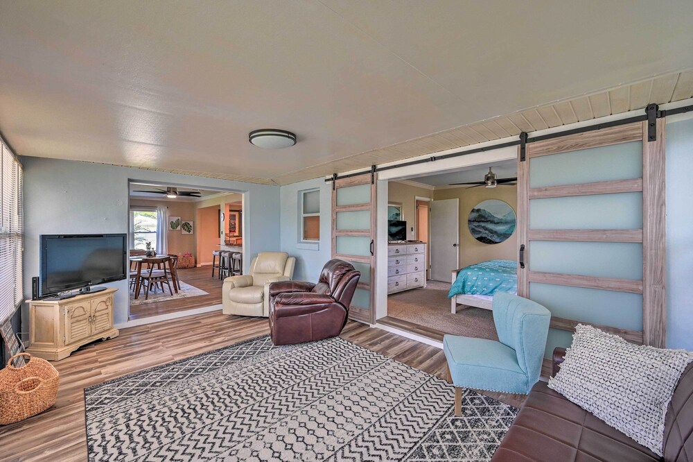 Waterfront Lake Placid Escape w/ Dock & Lanai