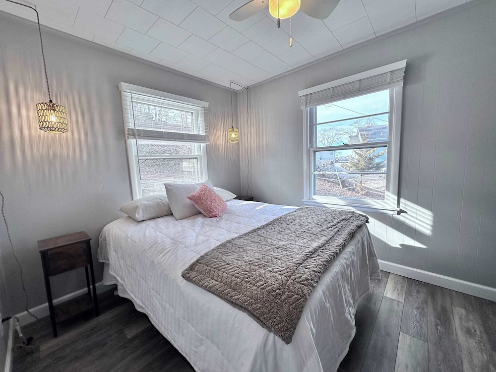 Red Deer Cabin Stay for 8!