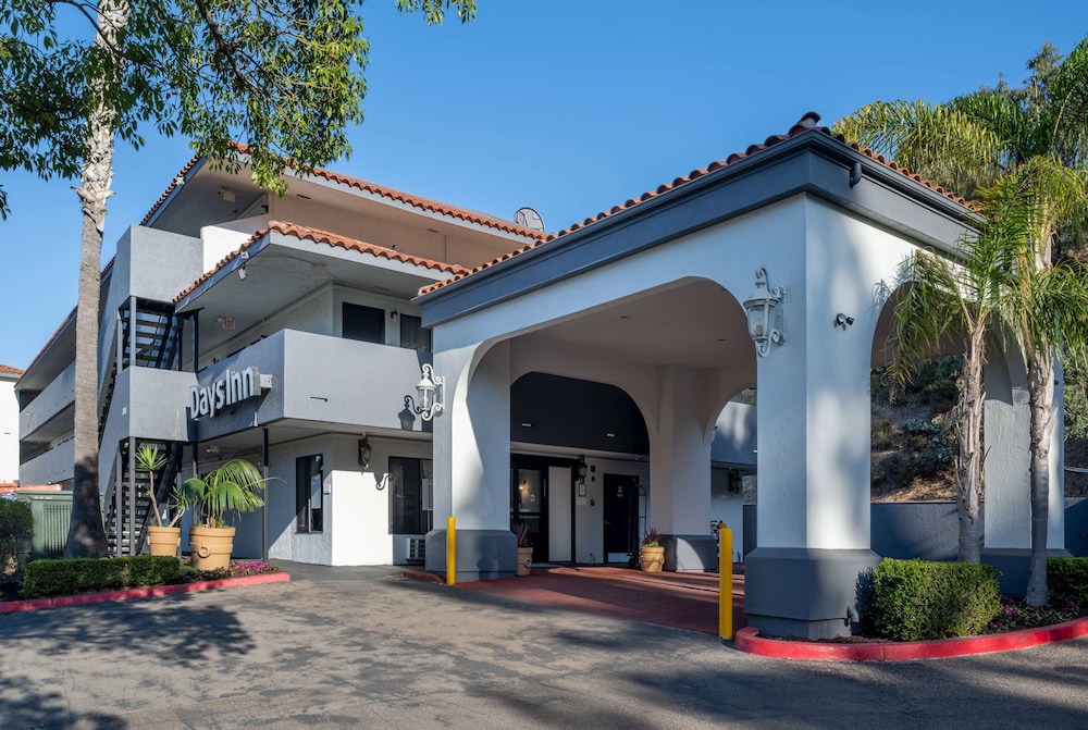 Days Inn by Wyndham Encinitas Moonlight Beach