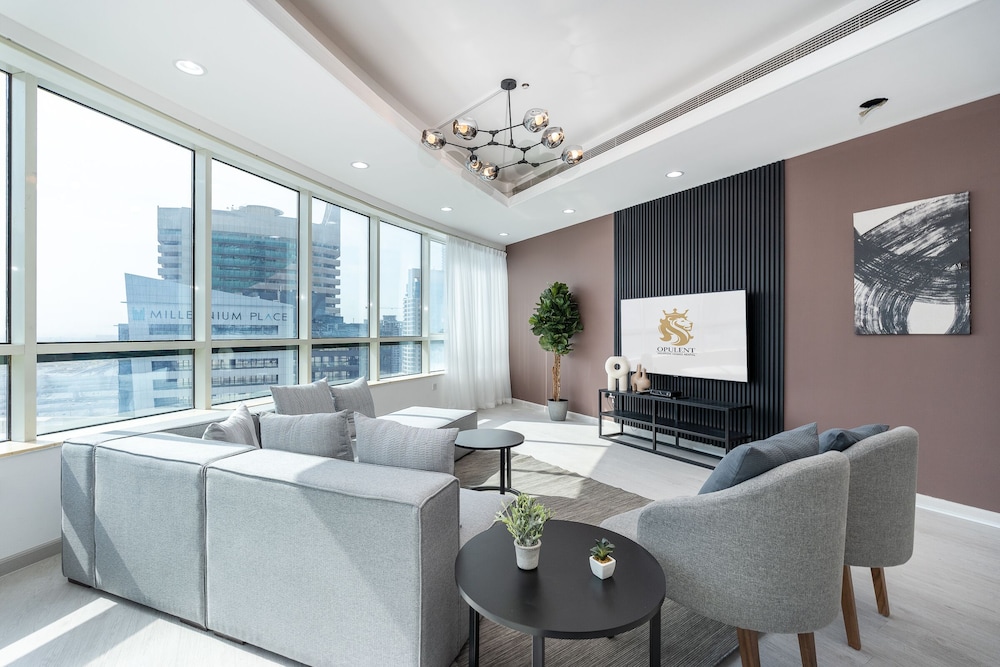 Dubai Marina - Stunning Huge 4 Bedroom Apts Near JBR - Gym - Pool - Parking by Sojo Stay