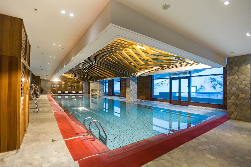 YunDing Grand Hotel