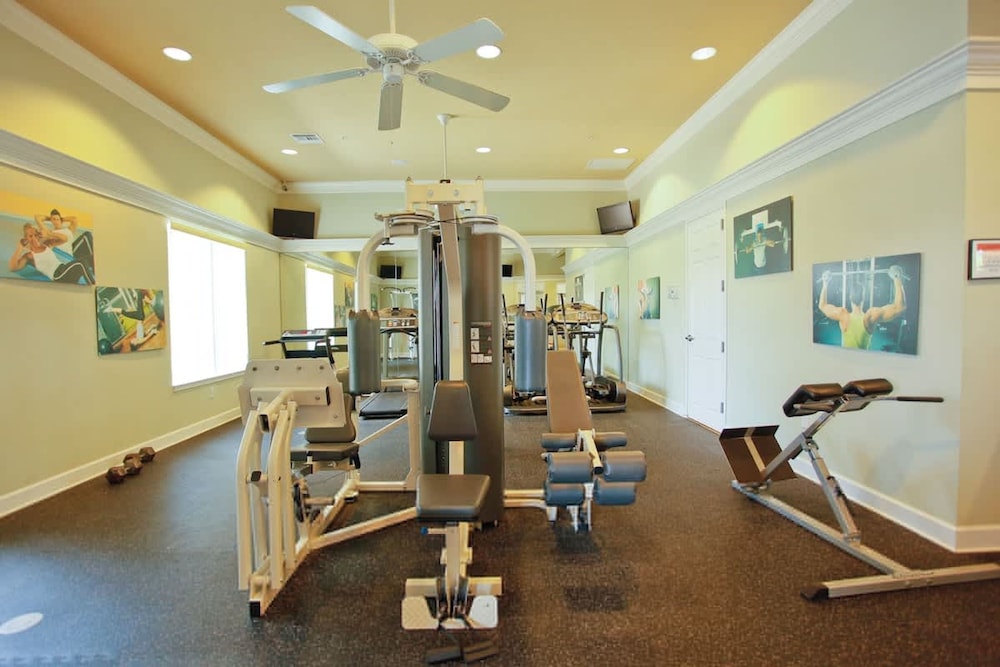 Lake View and Private Pool 4BR at Bella Vida