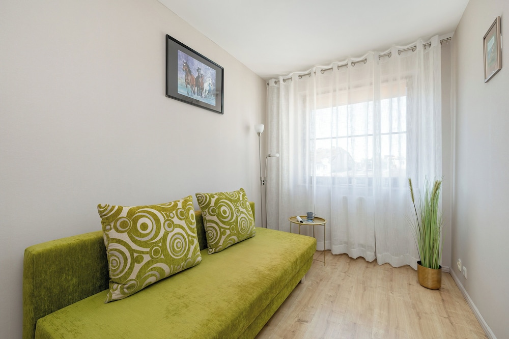 Cosy Kolobrzeg Apartment by Renters