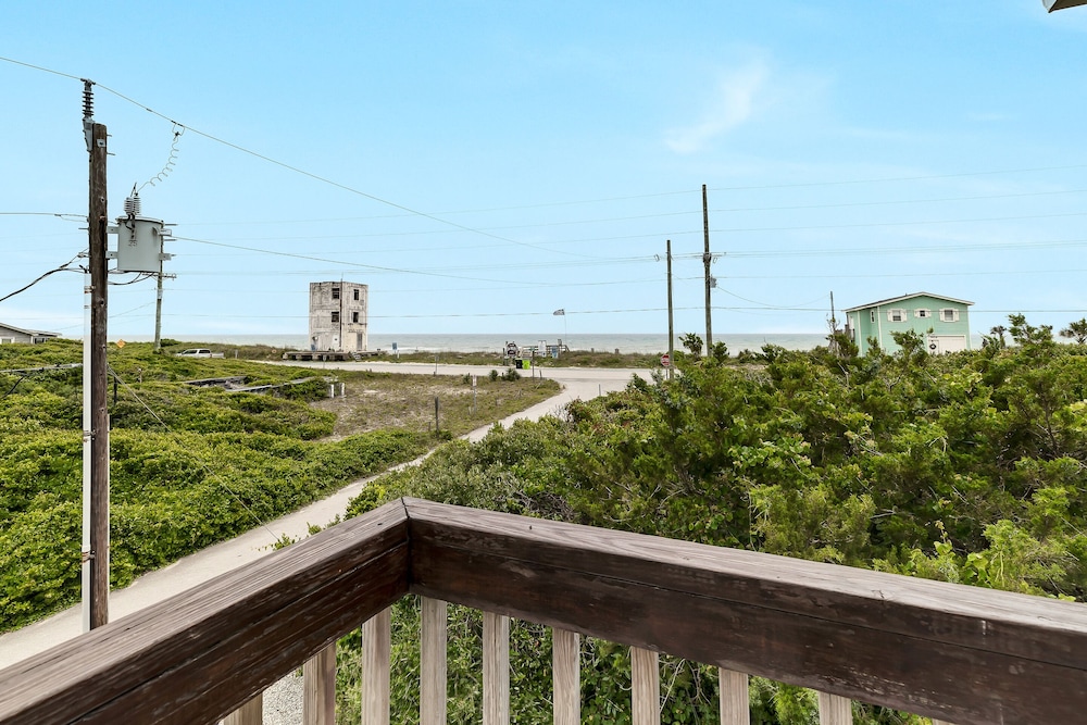 Oceanwatch Cottage by Topsail Realty