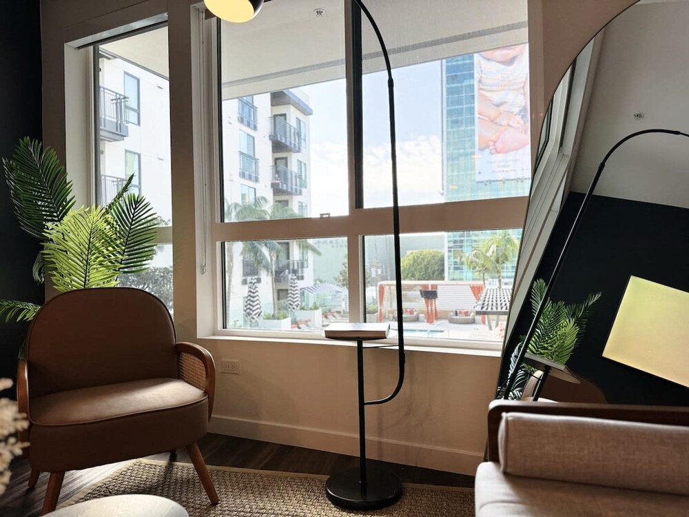 Modern Mid-hollywood Apt Sunset View Free Parking