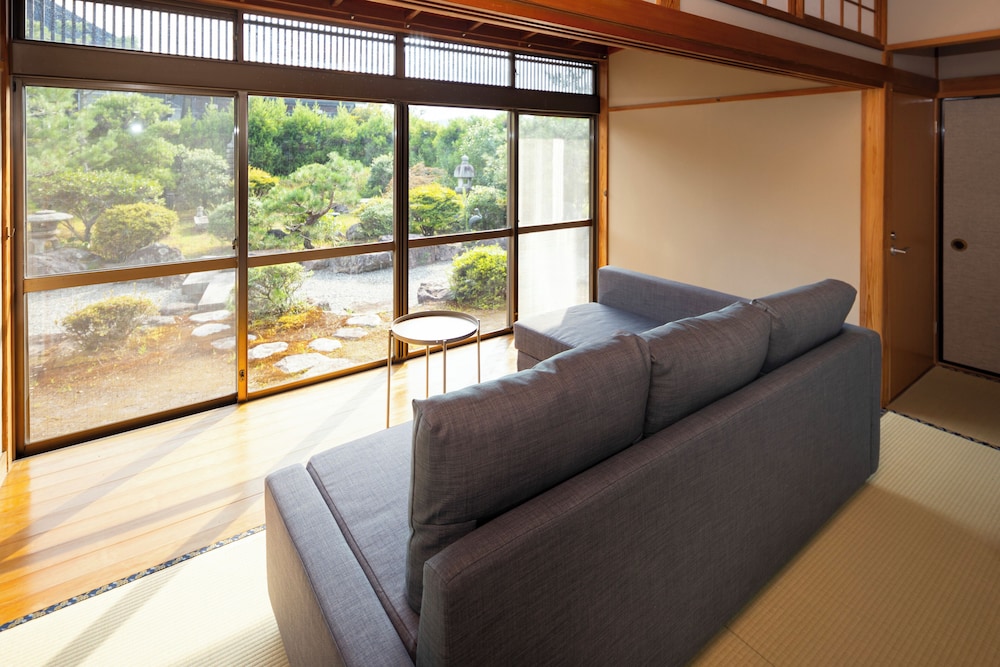 Kawamoto Villa garden view 4