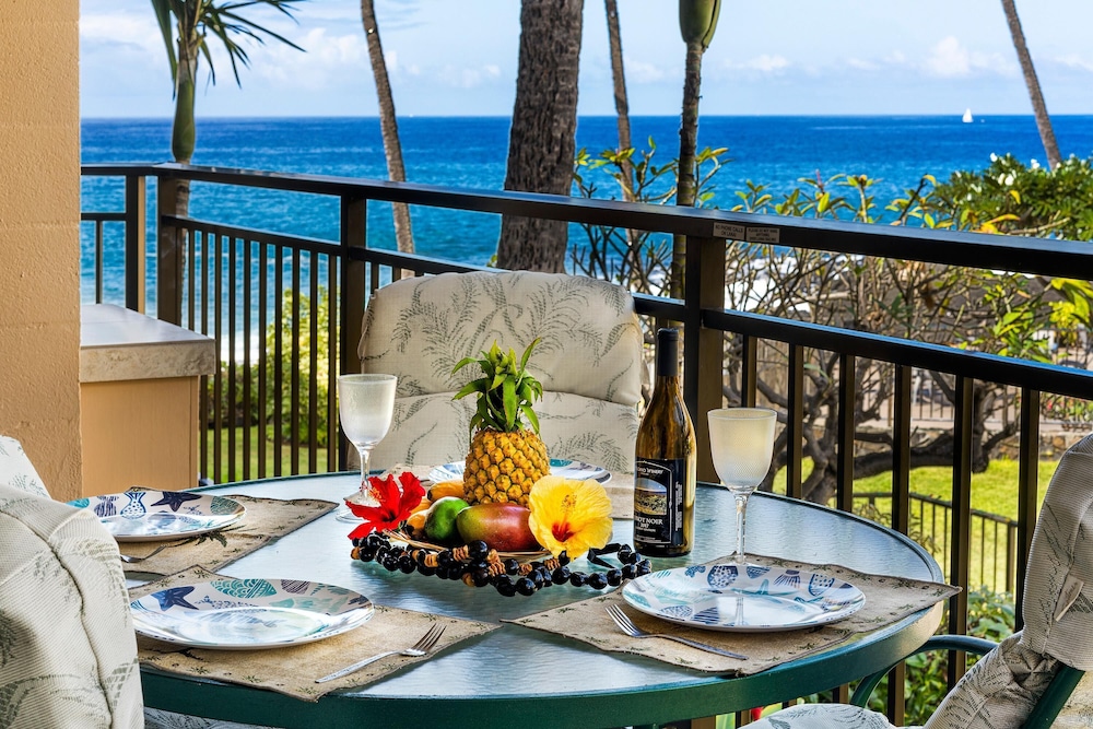 Kona Makai 1-204 Oceanview! AC! Remodeled! 2bd/2ba