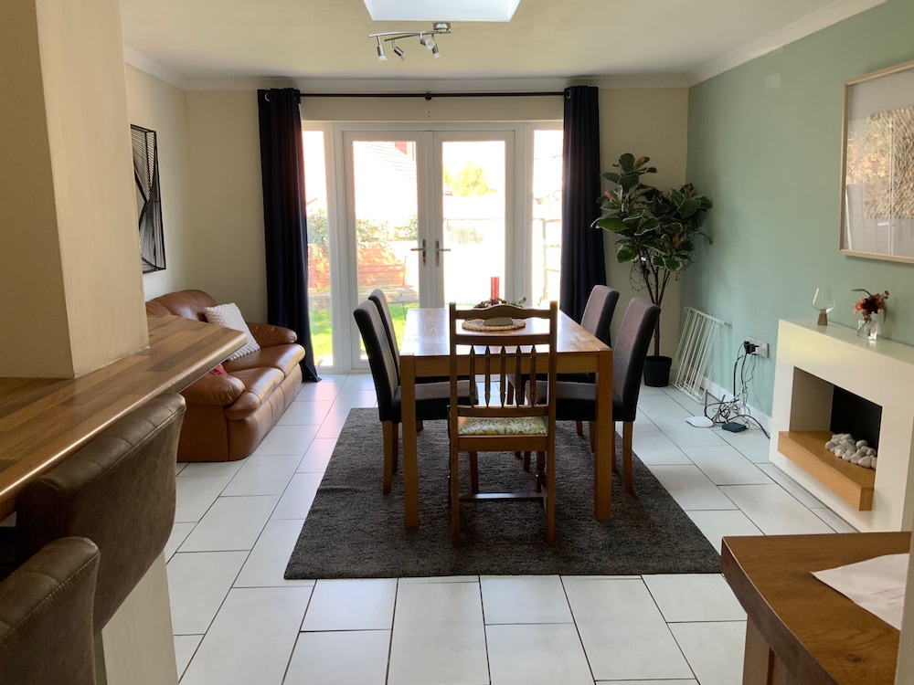 3 bed Semi Detached House Near Stourbridge