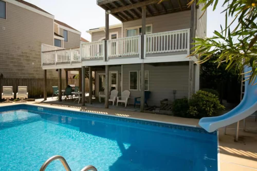 Enjoy Sunny Daze Private Pool Walk to Beach view 4