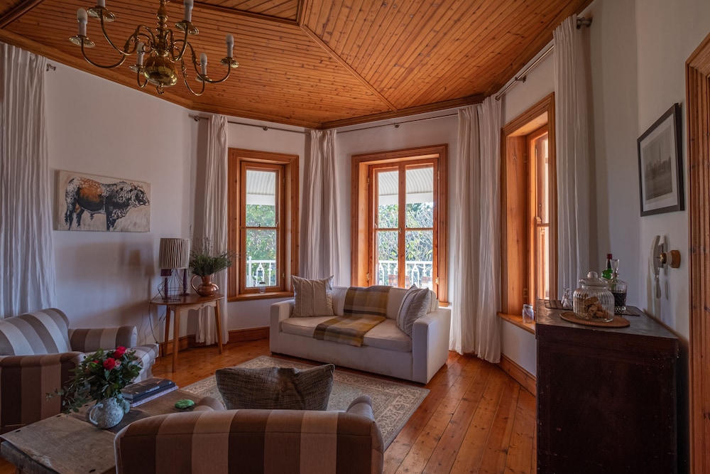 Merindol Manor