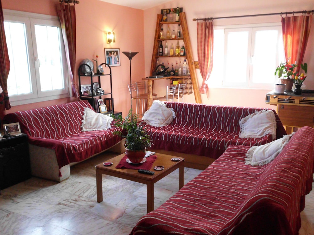 Toms House 0 Quiet Family House Between Paleokastritsa n Dassia n Ipsos! view 5