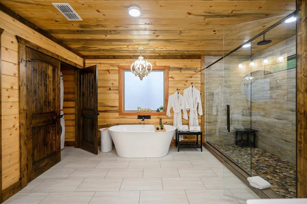 Red Fern Cabin Beauty Awaits