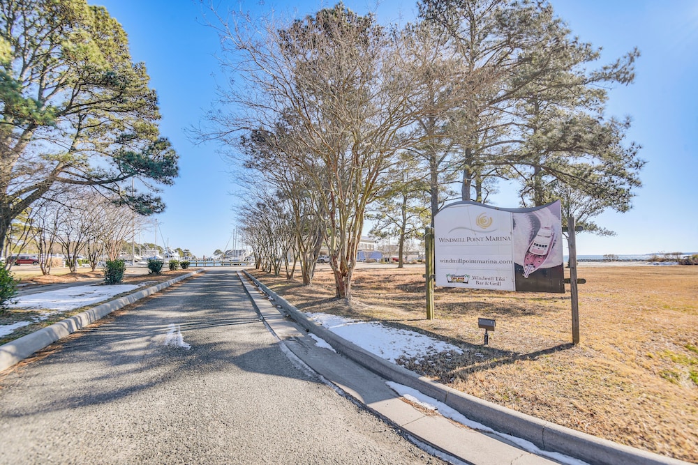 Walk to Beach: Home w/ Pool Access in White Stone