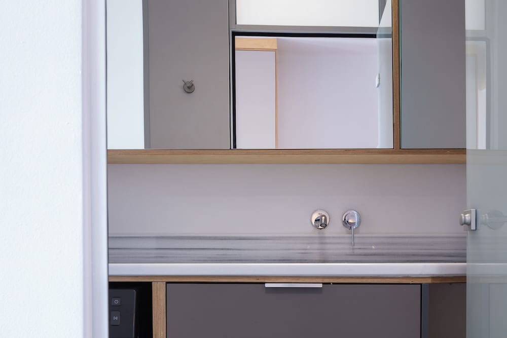 1 bedroom apt up to 3