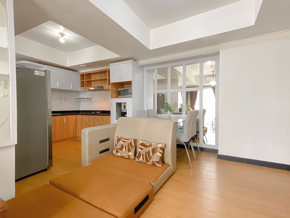 Comfy and Elegant 2BR The Wave Kuningan Apartment