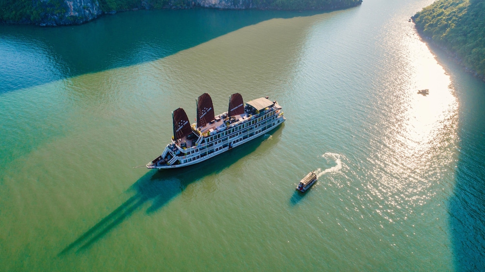 Victory Star Cruise