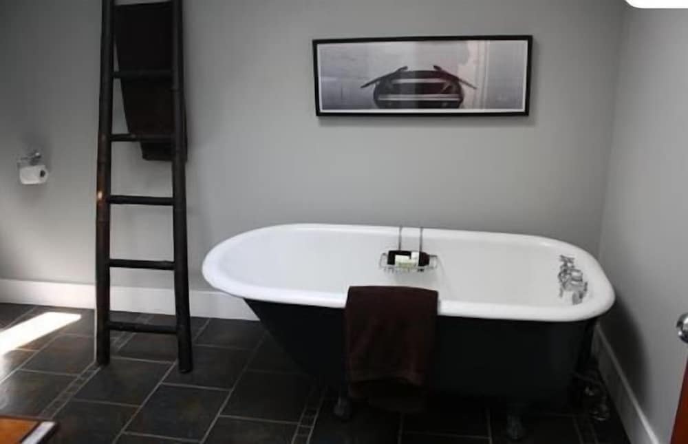 Maple Grove Guest House