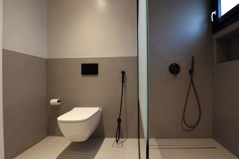 Limi Deluxe Suites