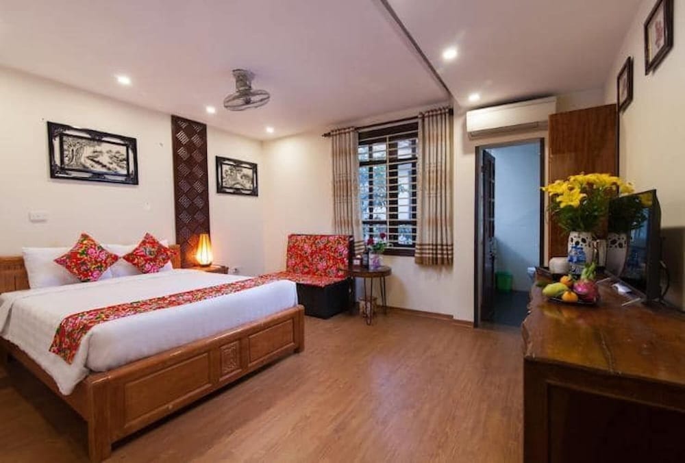 Dollar Homestay & Travel