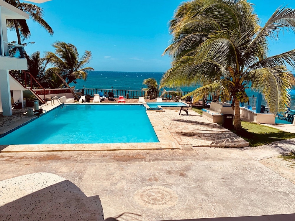 Ventana al Atlantico at Arecibo 681 Ocean Drive
