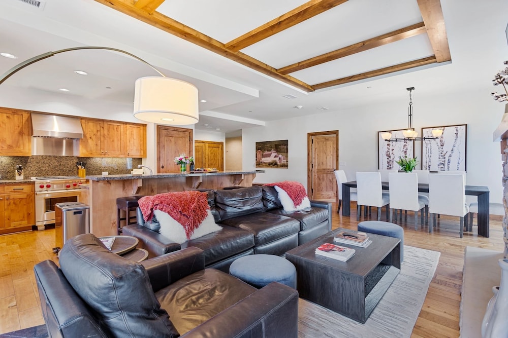 Shooting Star Lodge at Deer Valley Resort - Three Bedroom Residence #206 3 Condo