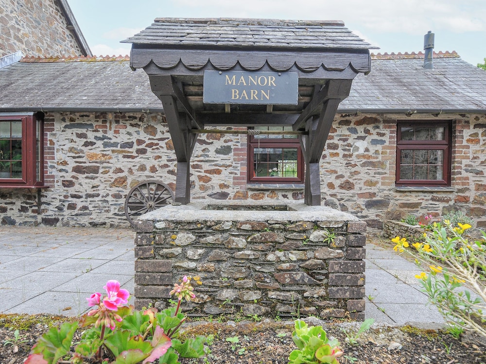 Manor Barn