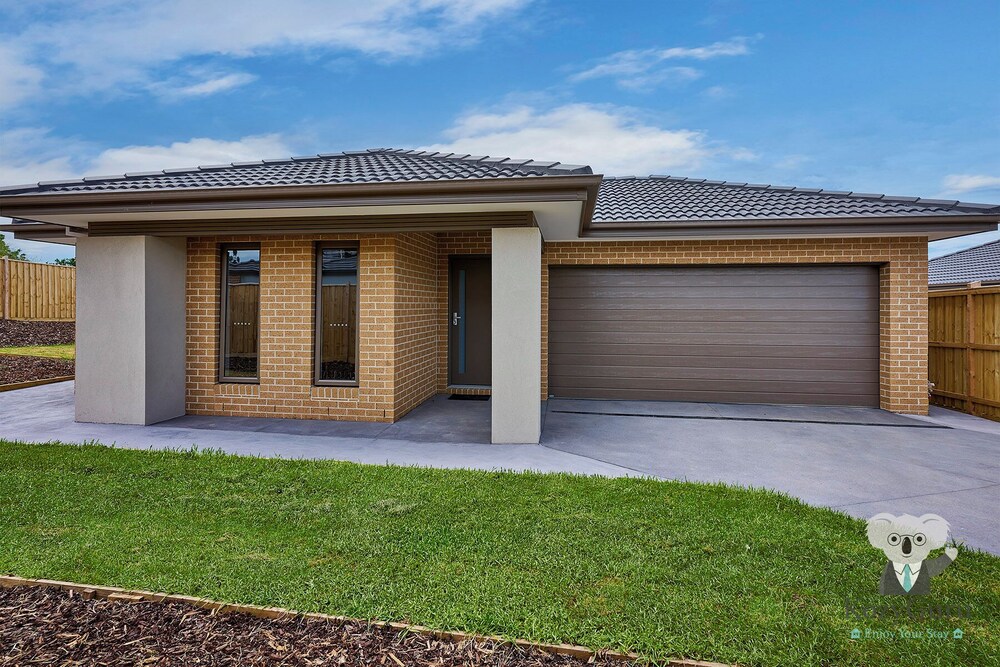 Kozyguru | Pakenham | Comfortable 4-Bedroom House