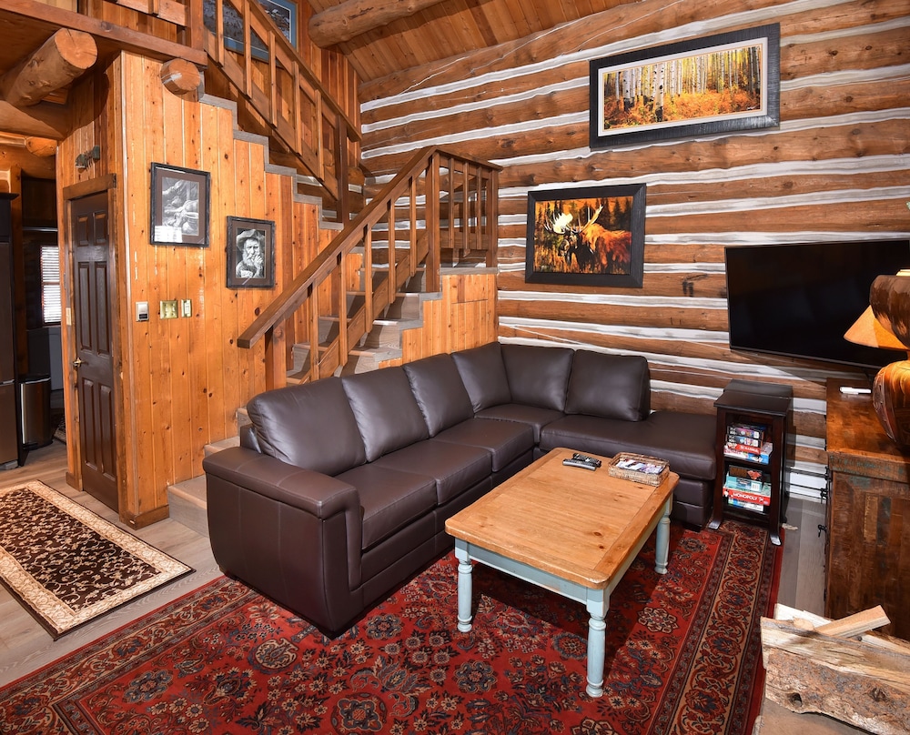 Timbercreek #10b 3 Bedroom Home by RedAwning