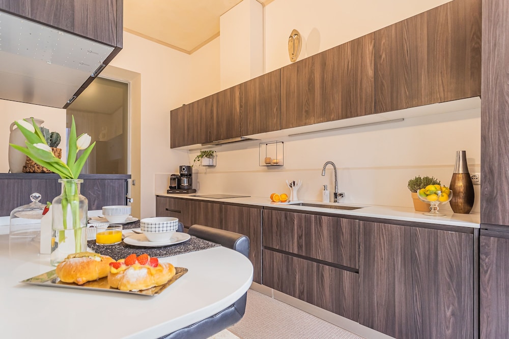 Rovelli 41 in Como With 2 Bedrooms and 3 Bathrooms
