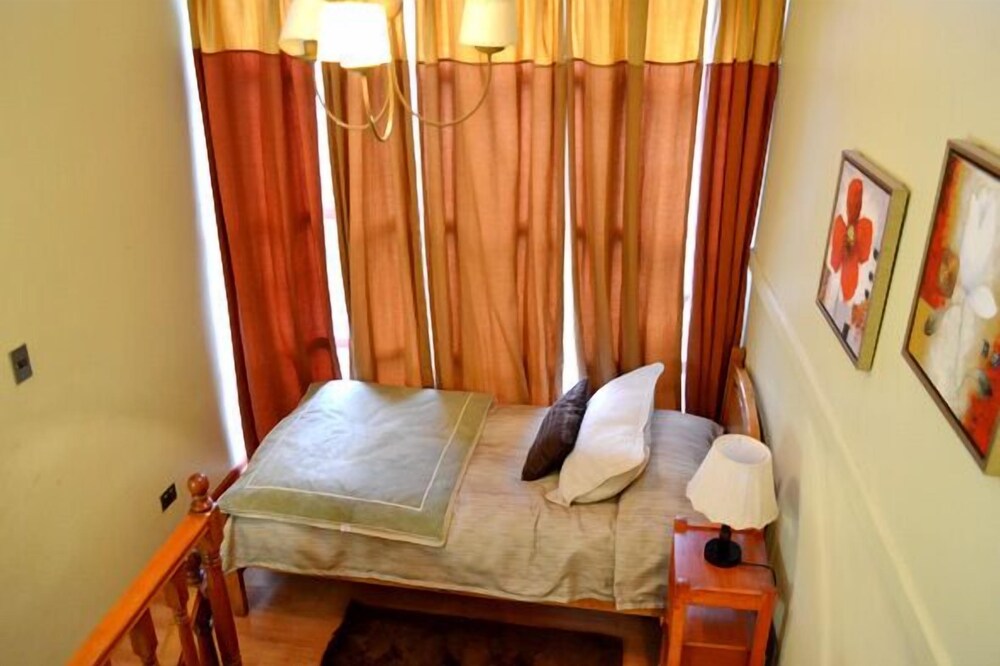 Hostal Almenas