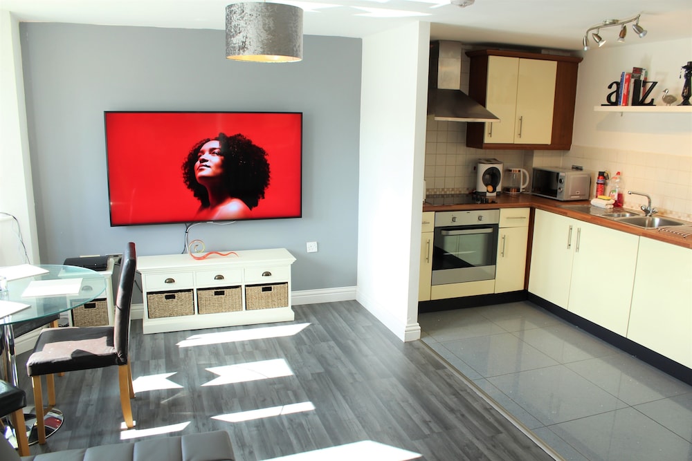 Empire 2 Bedroom Serviced Apartment