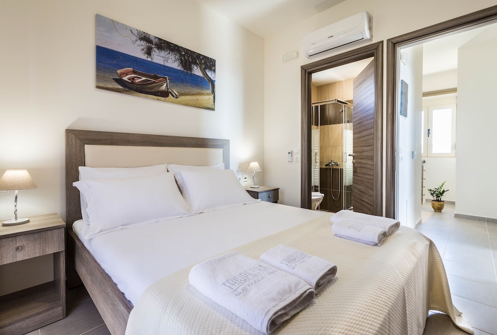 Lux Villa With Private Pool Close to the Beach view 2
