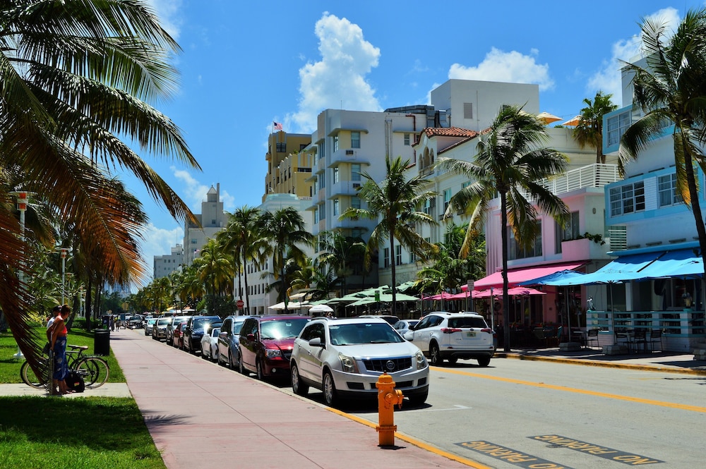 Penthouse De Soleil South Beach - On Ocean Drive Miami Beach Studio Bedroom Condo by RedAwning