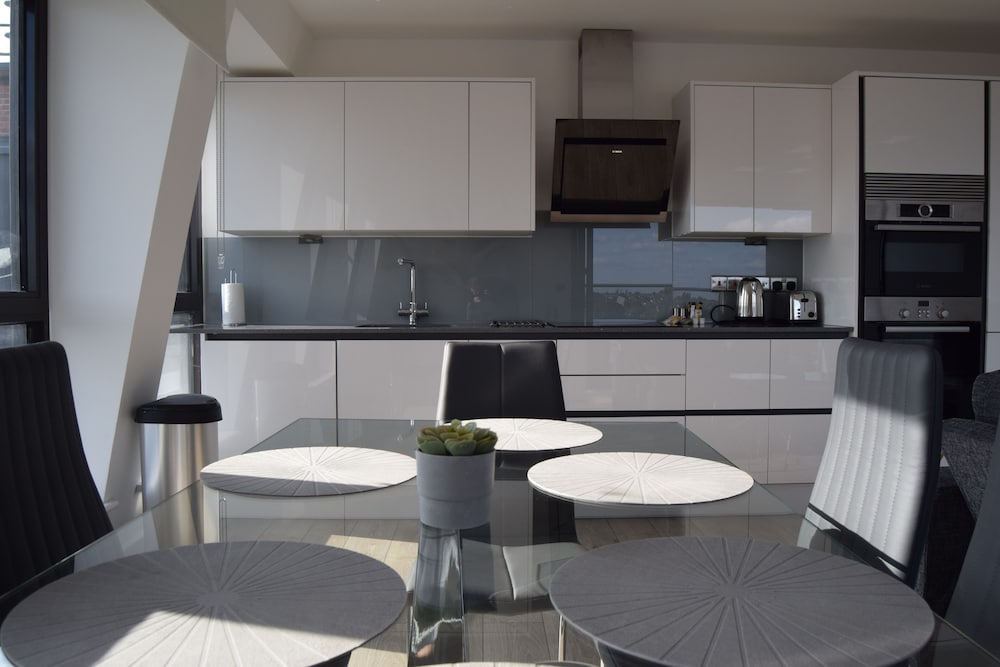 Morland House Apartments