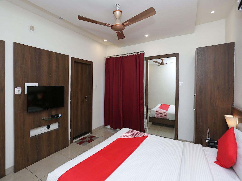 Capital O 5758 Hotel Square 36