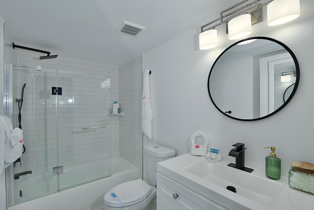 Estero Beach & Tennis Club-penthouse 3A