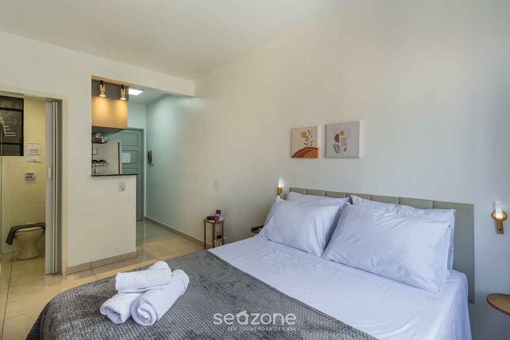 Studio in the Historic Center of PoA Ccf1410