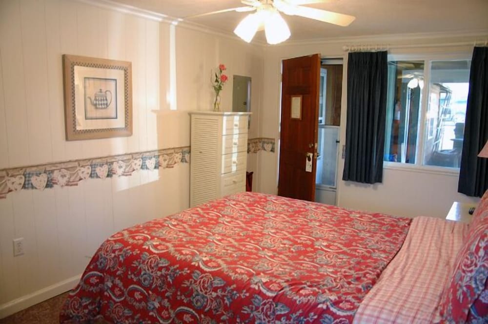 The Homestead Inn