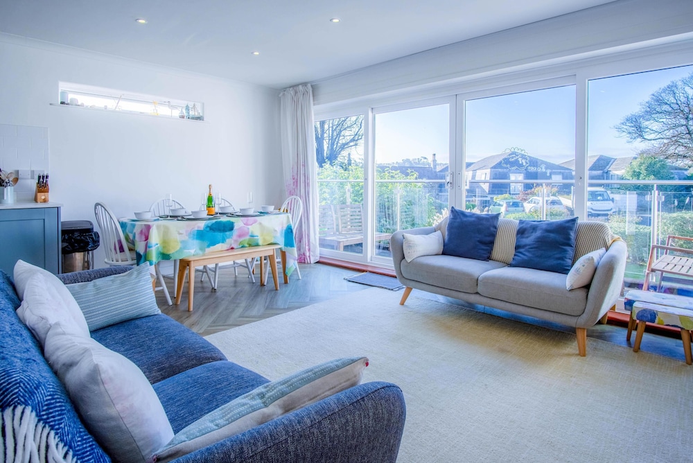 Footsteps - 2 Bedroom Apartment - Saundersfoot