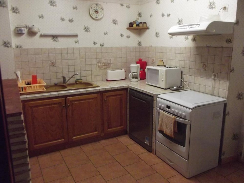Photo 12