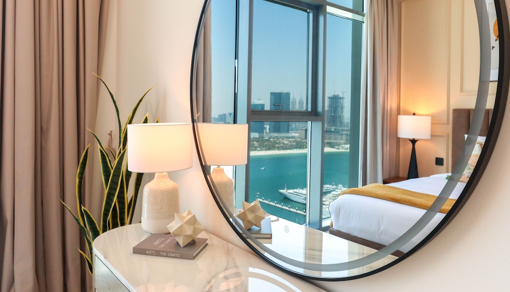 HiGuests - Marina Vista Tower 2