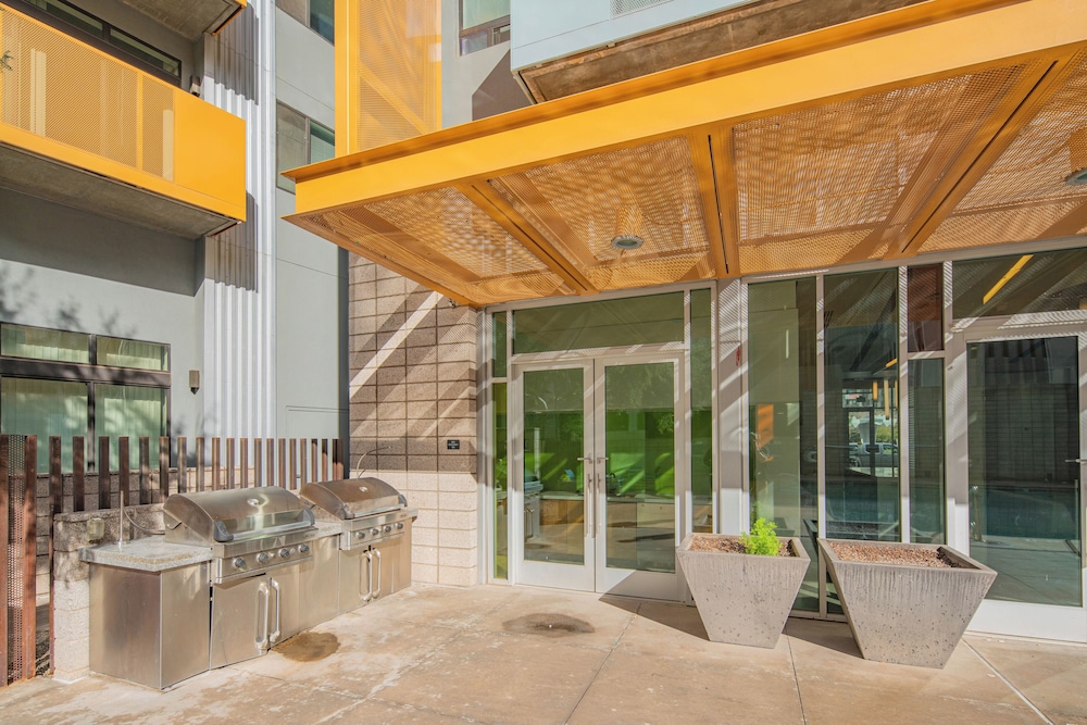 ROVE LIVING/KL - Roosevelt Point