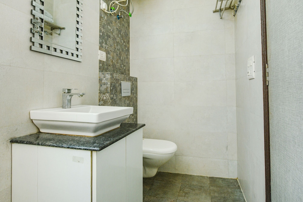 Fabhotel Ak Villa
