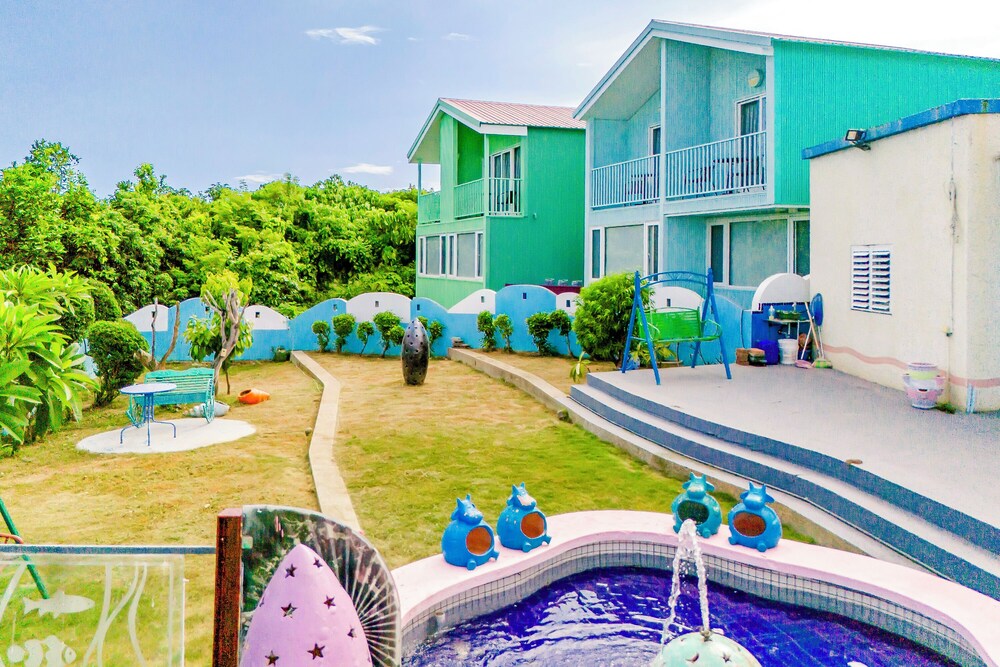 Happiness Pink B&B