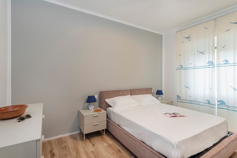 Quinto Modern Flat by Wonderful Italy